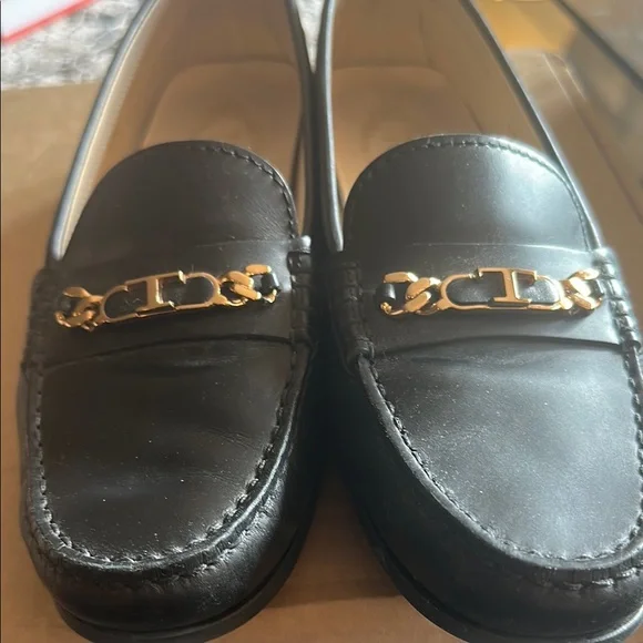 Tod's Black Leather Flats with Gold Chain - Picture 3 of 3